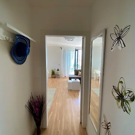 Lusi Apartment *